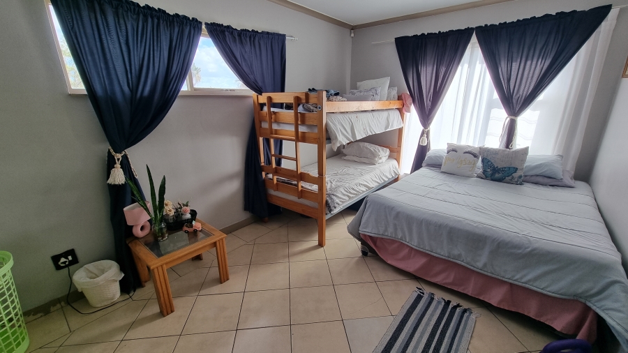 8 Bedroom Property for Sale in Die Bos Western Cape